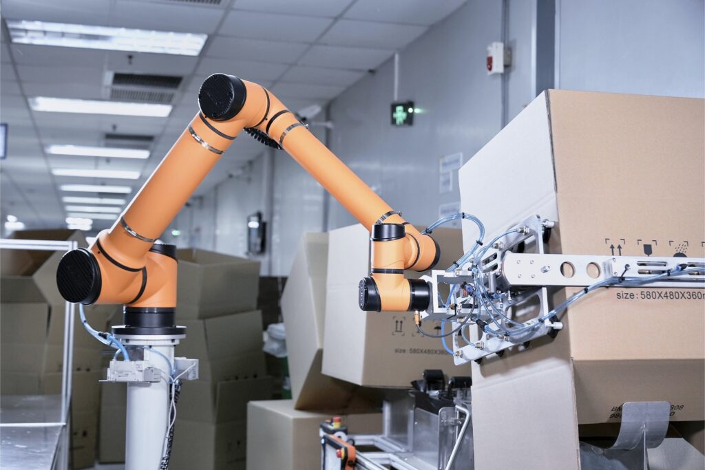 Aubo robot box erecting