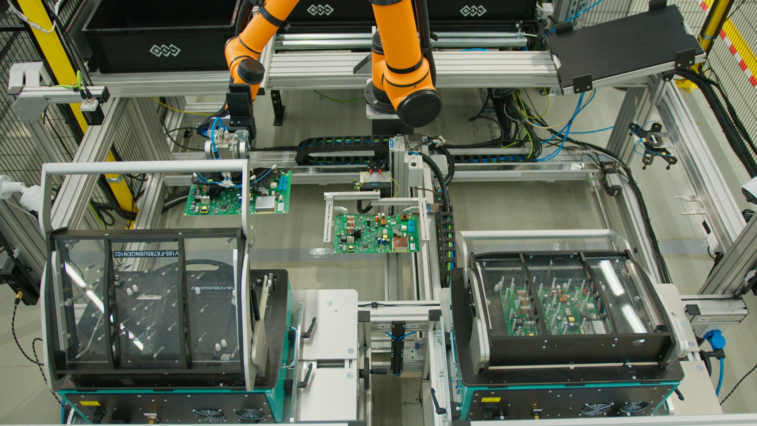 AUBO I10 for PCBA Testing